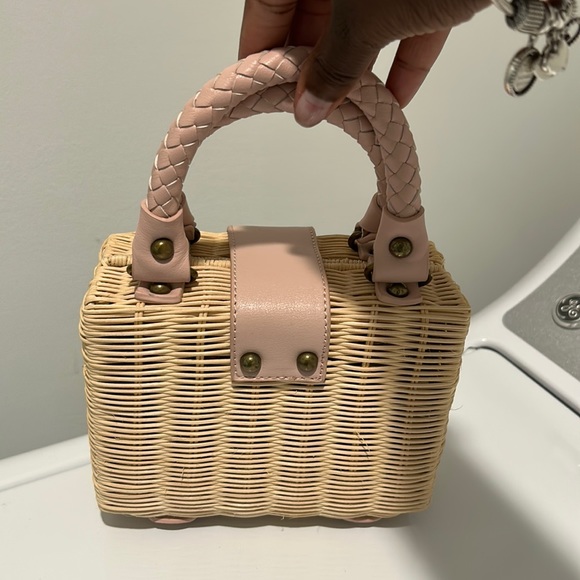 Tan purse - Picture 3 of 4